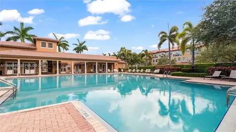 814 SW 147th Avenue Pembroke Pines FL 33027