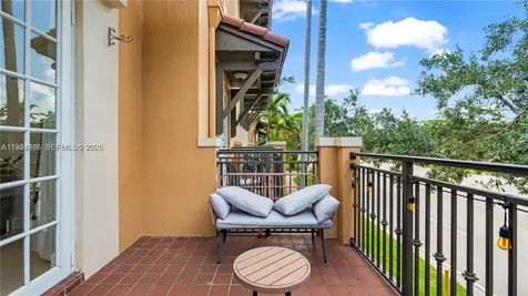 814 SW 147th Avenue Pembroke Pines FL 33027