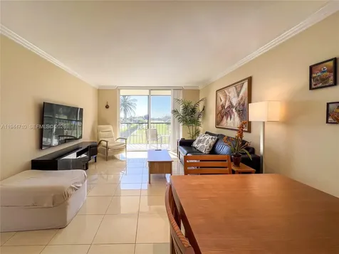 8900 Washington Boulevard Pembroke Pines FL 33025