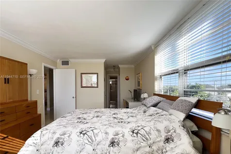 8900 Washington Boulevard Pembroke Pines FL 33025