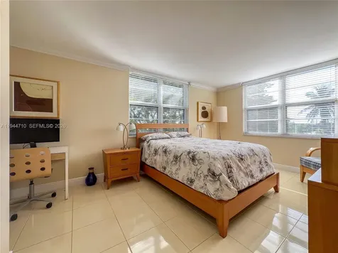 8900 Washington Boulevard Pembroke Pines FL 33025