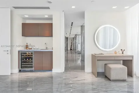 19575 Collins Avenue Sunny Isles Beach FL 33160