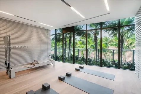 19575 Collins Avenue Sunny Isles Beach FL 33160
