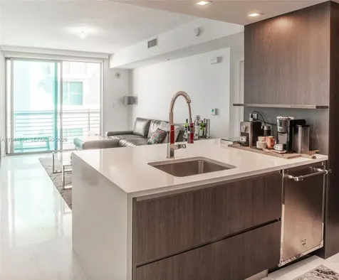 110 Washington Avenue Miami Beach FL 33139