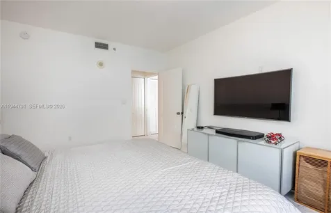 110 Washington Avenue Miami Beach FL 33139