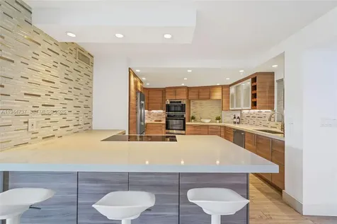 1881 Washington Avenue Miami Beach FL 33139