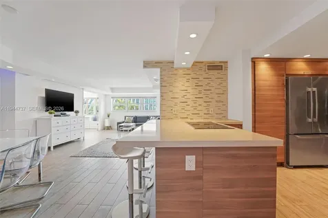 1881 Washington Avenue Miami Beach FL 33139