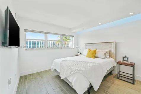 1881 Washington Avenue Miami Beach FL 33139