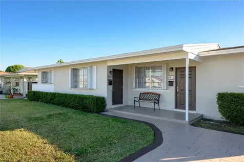 3855 SW 87th Place Miami FL 33165