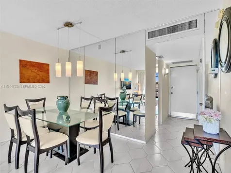 20400 W Country Club Drive Aventura FL 33180