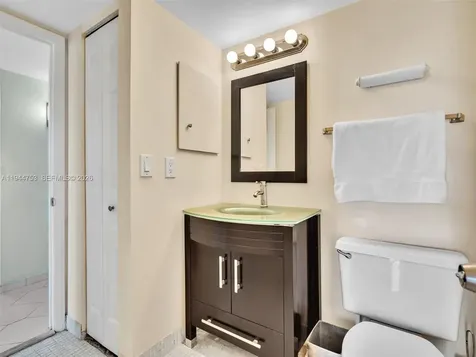 20400 W Country Club Drive Aventura FL 33180