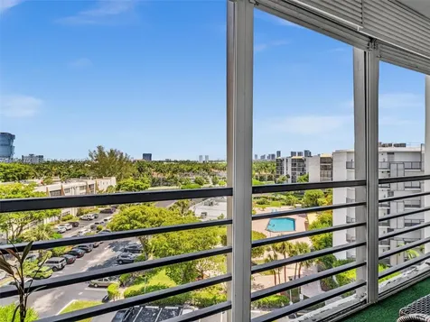20400 W Country Club Drive Aventura FL 33180
