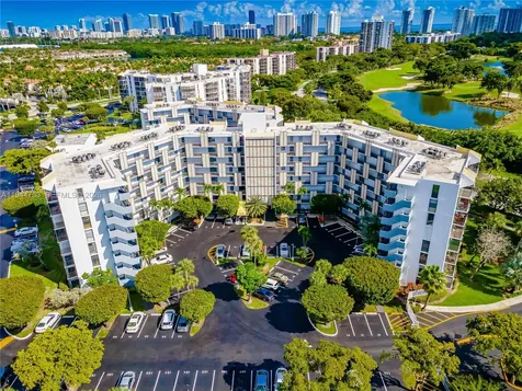 20400 W Country Club Drive Aventura FL 33180