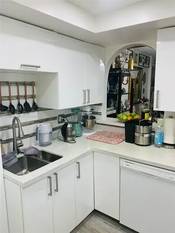 1333 E Hallandale Beach Boulevard Hallandale Beach FL 33009