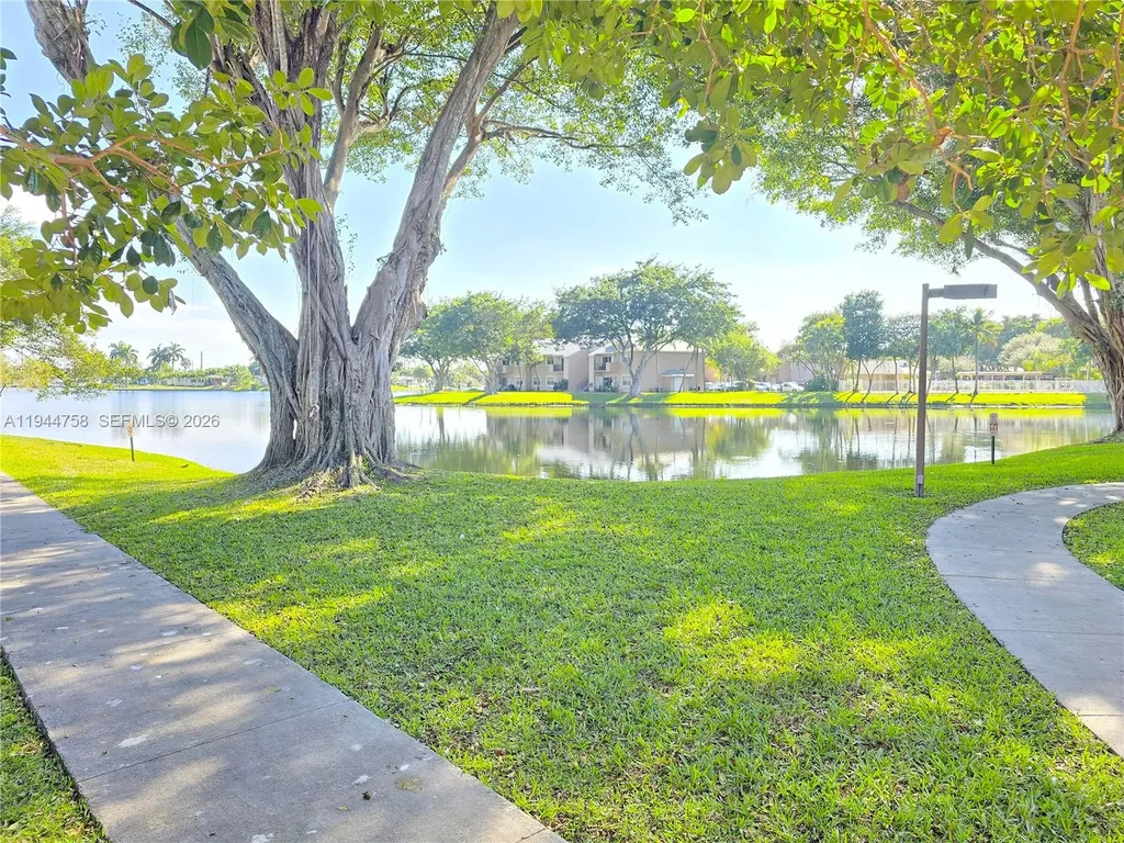 2331 NW 96th Terrace Pembroke Pines FL 33024