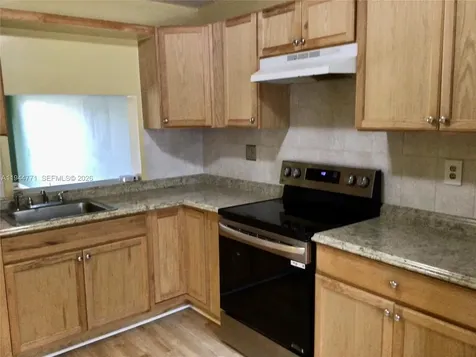 4722 NW 82nd Avenue Lauderhill FL 33351