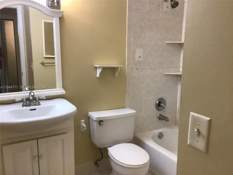 4722 NW 82nd Avenue Lauderhill FL 33351