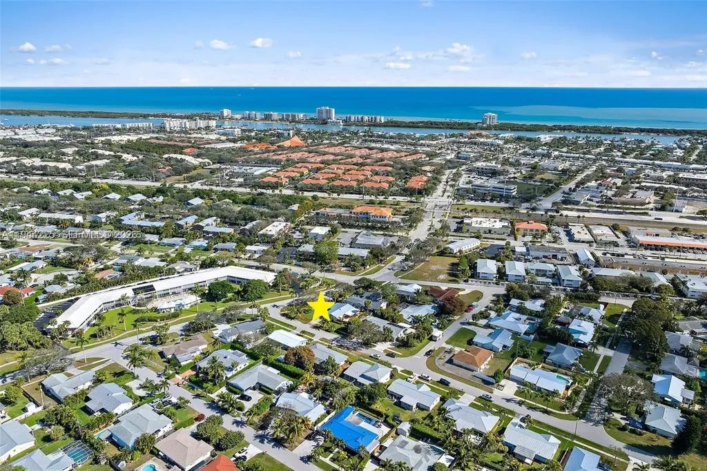 324 Tequesta Tequesta FL 33469
