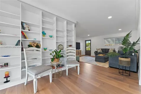 324 Tequesta Tequesta FL 33469