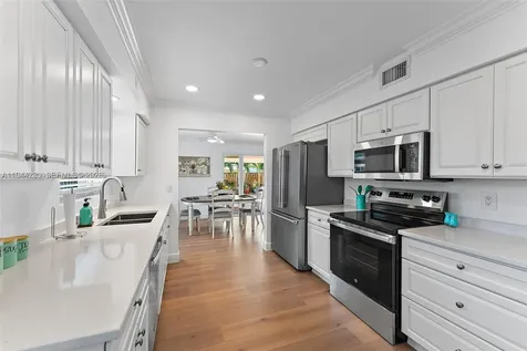 324 Tequesta Tequesta FL 33469