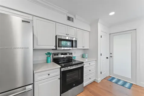324 Tequesta Tequesta FL 33469