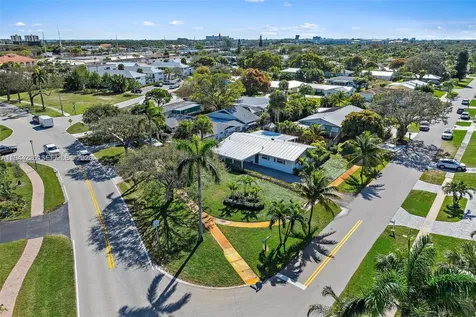 324 Tequesta Tequesta FL 33469
