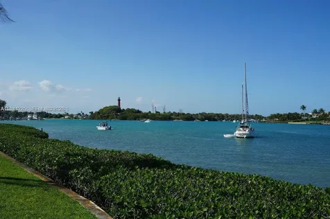 324 Tequesta Tequesta FL 33469