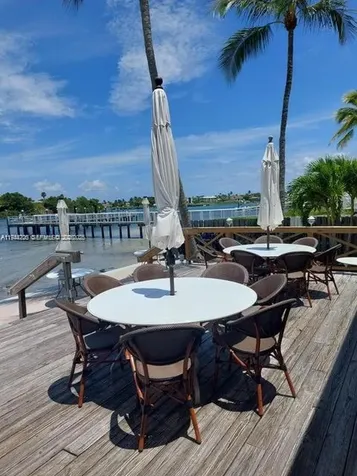 324 Tequesta Tequesta FL 33469