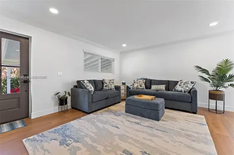324 Tequesta Tequesta FL 33469