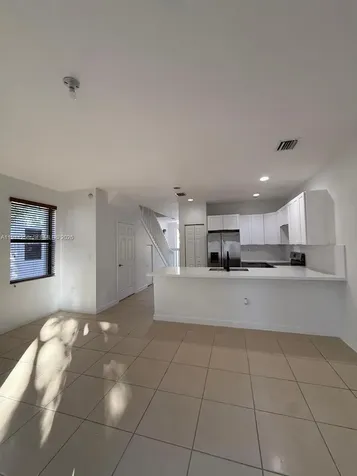 8922 W 35th Way Hialeah FL 33018