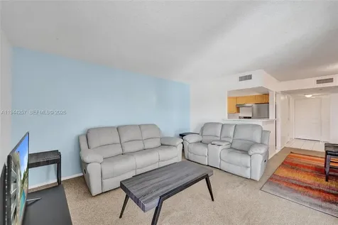 505 S Pine Island Road Plantation FL 33324