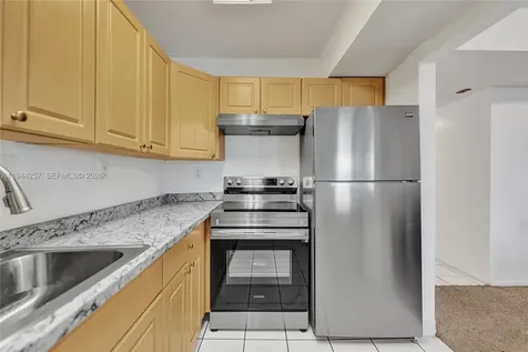 505 S Pine Island Road Plantation FL 33324