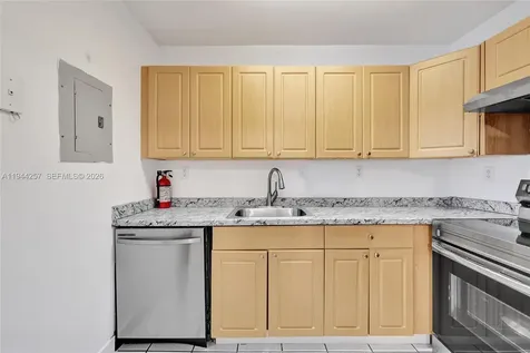 505 S Pine Island Road Plantation FL 33324
