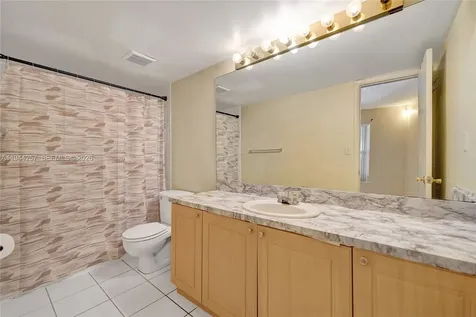 505 S Pine Island Road Plantation FL 33324
