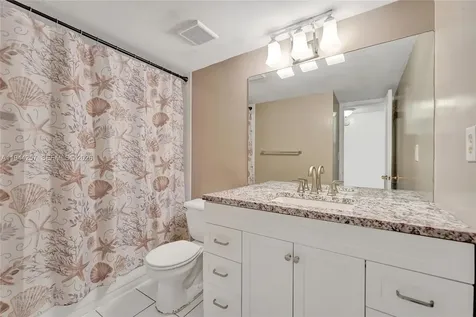 505 S Pine Island Road Plantation FL 33324