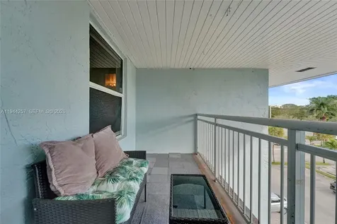 505 S Pine Island Road Plantation FL 33324