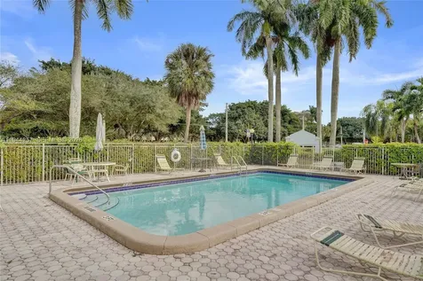 505 S Pine Island Road Plantation FL 33324