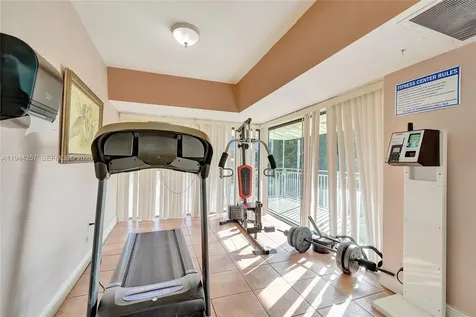505 S Pine Island Road Plantation FL 33324