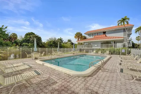505 S Pine Island Road Plantation FL 33324