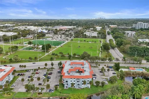 505 S Pine Island Road Plantation FL 33324