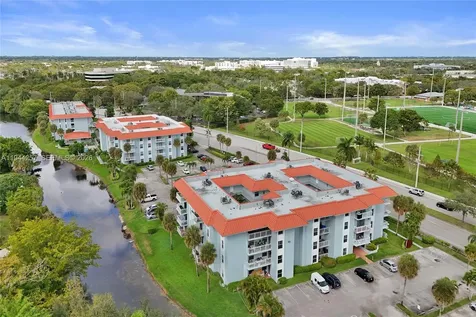505 S Pine Island Road Plantation FL 33324