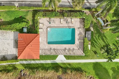 505 S Pine Island Road Plantation FL 33324