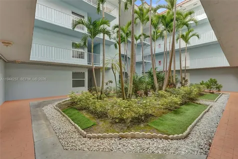 505 S Pine Island Road Plantation FL 33324