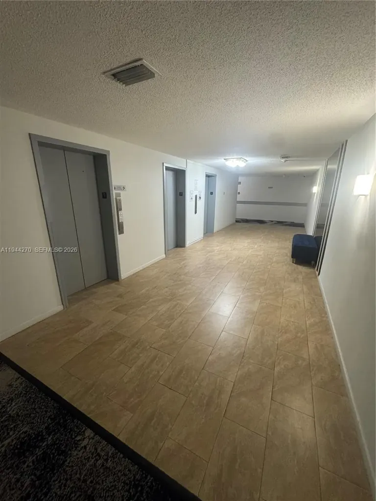 3800 Hillcrest Drive Hollywood FL 33021