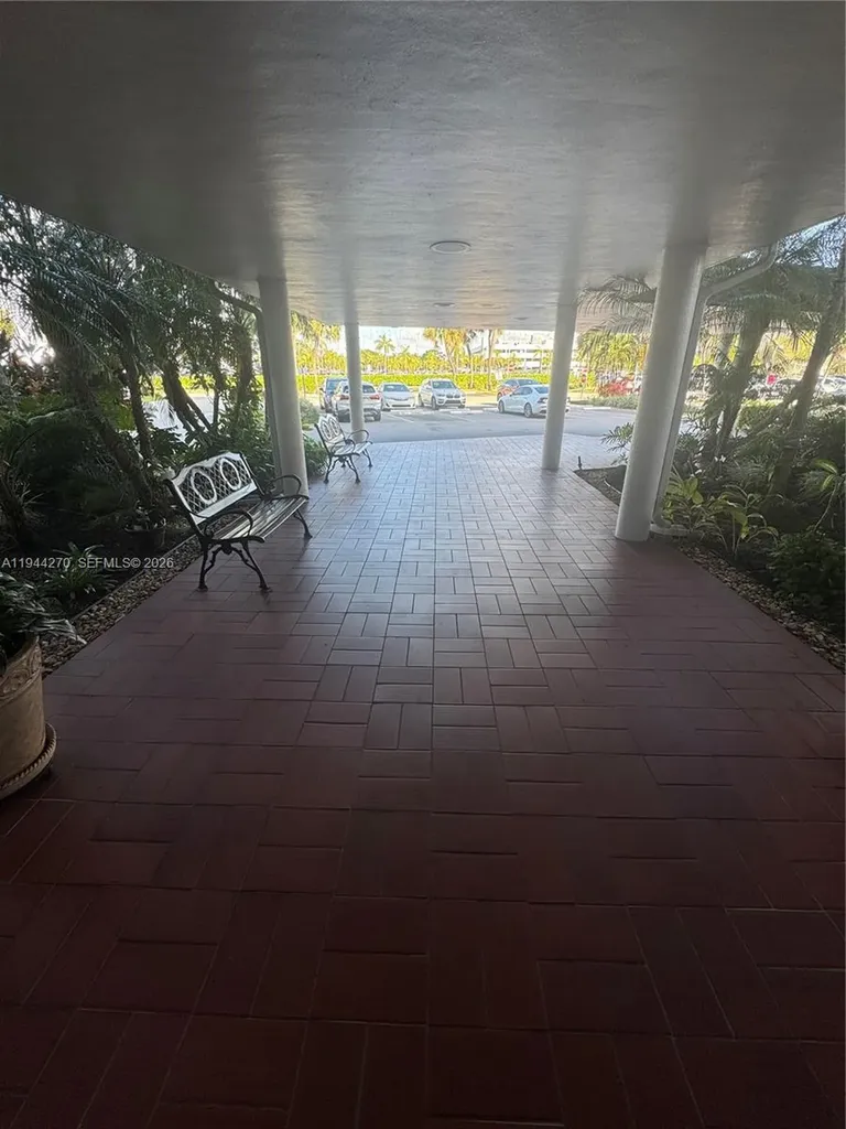 3800 Hillcrest Drive Hollywood FL 33021