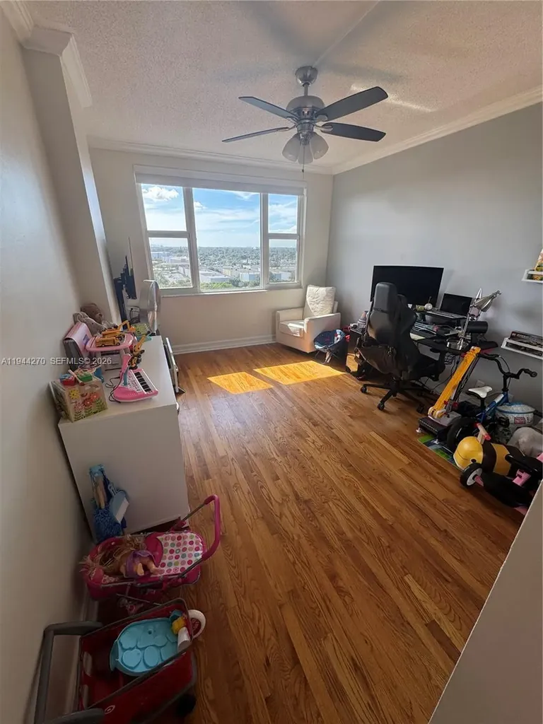 3800 Hillcrest Drive Hollywood FL 33021