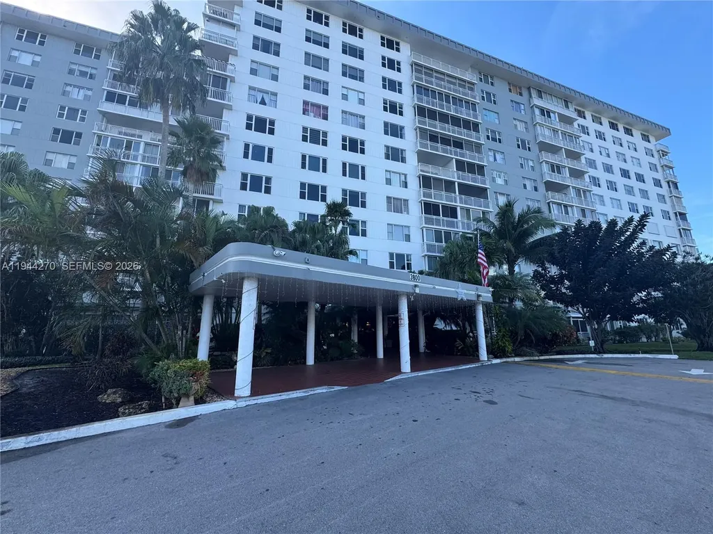 3800 Hillcrest Drive Hollywood FL 33021