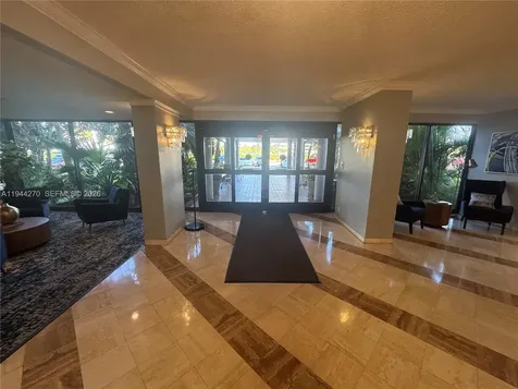 3800 Hillcrest Drive Hollywood FL 33021
