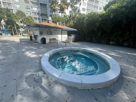 3800 Hillcrest Drive Hollywood FL 33021