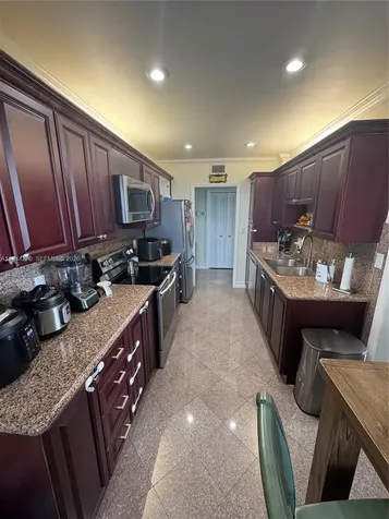 3800 Hillcrest Drive Hollywood FL 33021